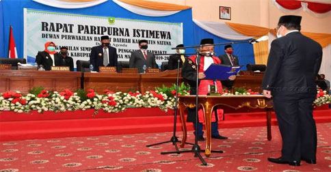 Abdul Hamid Rizal Hadiri Pelantikan PAW Ketua DPRD Kabupaten Natuna