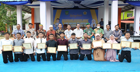 Amsakar Motivasi Kelas IX SPMN 34 Batam Raih Prestasi di Tingkat SMA