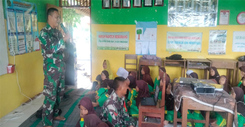 Cegah Bullying, Babinsa Sukodadi Beri Pembinaan dan Pembekalan Pelajar