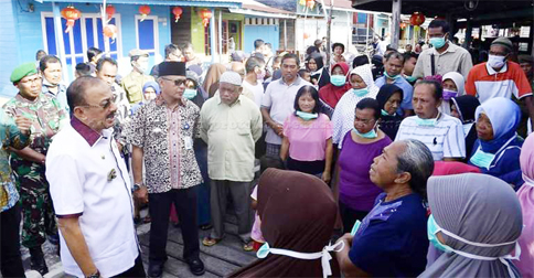 Temui Warga Penagi, Bupati Natuna Minta Tak Perlu Khawatir Soal Virus Corona