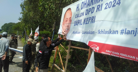 Bawaslu Karimun Tertibkan APK dan Gelar Apel Siaga Pengawasan Masa Tenang Jelang Pemilu 2024