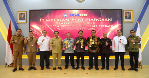 Kemendagri Beri Penghargaan kepada Pemda dengan Kinerja Keuangan Terbaik