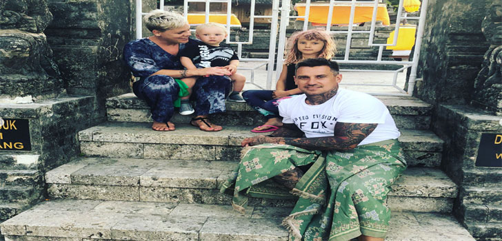 Penyanyi Pink Kagum Akan Keindahan Alam dan Keramahan Masyarakat Bali