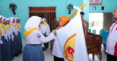 Wabup Natuna Lantik Pengurus PMR Wira SMAN 1 Bunguran Timur