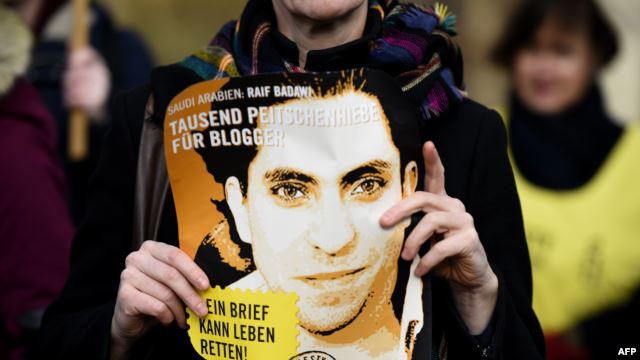 Badawi, Blogger Peraih Penghargaan di Eropa Dihukum di Negaranya