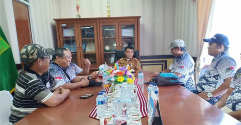Audensi, Sekda Natuna Sambut Hangat Perwakilan RSC