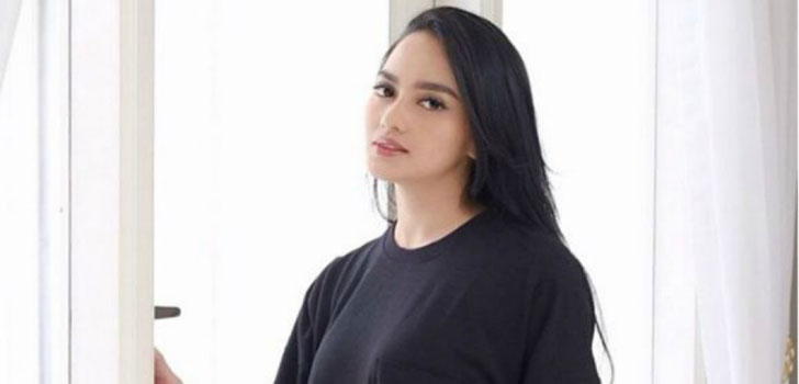 Kerokan Jadi Andalan Ririn Ekawati saat Masuk Angin