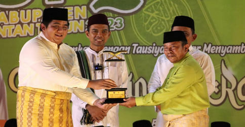 UAS Beri Pesan agar Bumikan Al Qur'an pada Penutupan STQH Bintan ke XII