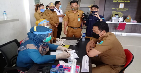 Forkopimda Anambas Jalani Vaksinasi Covid-19 Tahap I