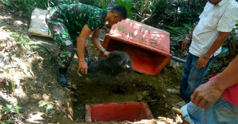 Babinsa Koramil 06/Serasan Kampanyekan Penggunaan Septi Tank dari Bahan Fiber
