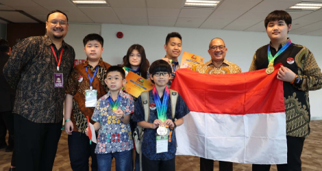 Indonesia Raih 11 Emas dan Cetak Rekor Peserta Terbanyak di Olimpiade Matematika Internasional SIMOC 2025