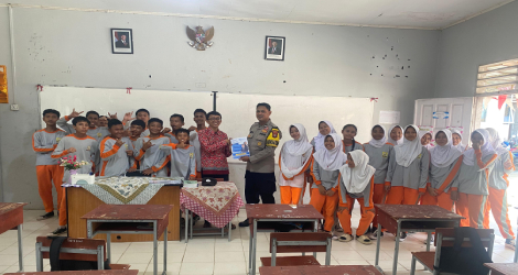 Polresta Tanjungpinang Sosialisasikan SMA Kemala Taruna Bhayangkara ke Pelajar SMPN 8 dan SMPN 14