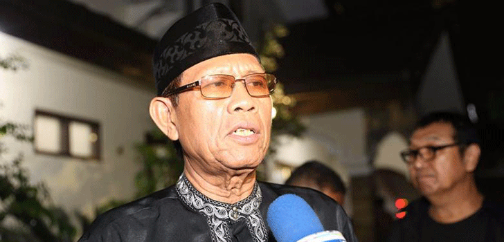 Tarzan Cakap, Istri Tukul Wanita Besi