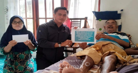PT TIMAH Salurkan Bantuan Biaya Pengobatan Warga Karimun, Wujud Kepedulian Sosial Perusahaan