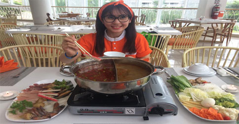 Seafood Steamboat di Cafe Harris Resort Barelang, Hangat dan Menyegarkan