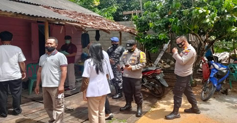 Polsek Bungaran Timur Gelar Vaksinasi Door to Door untuk Lansia